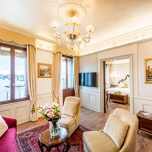 4* Отель Monaco & Grand Canal