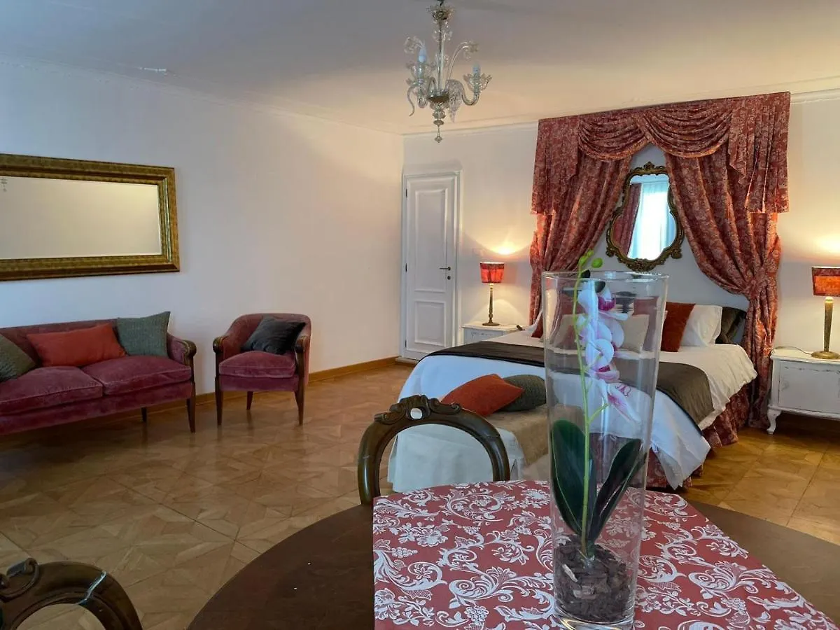 ** Guest house Canal Riva De Biasio Venice Italy